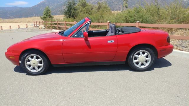 1990 Red Mazda MX-5 Miata Convertible