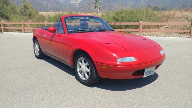 1990 Red Mazda MX-5 Miata Convertible