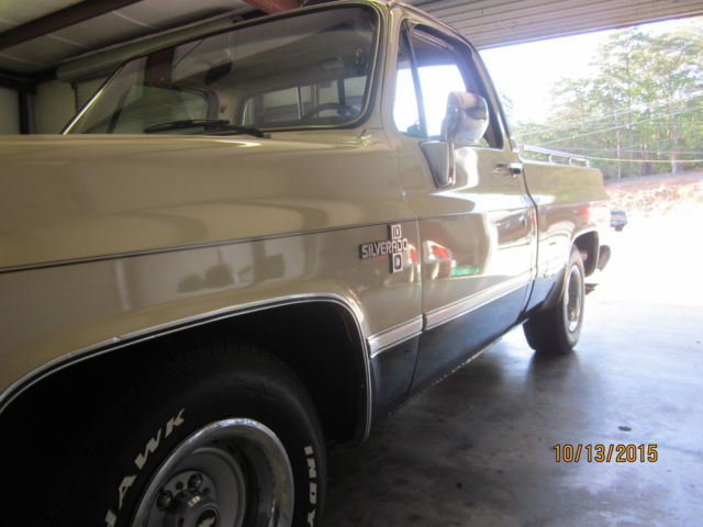 1986 Tan Chevrolet C-10 Coupe