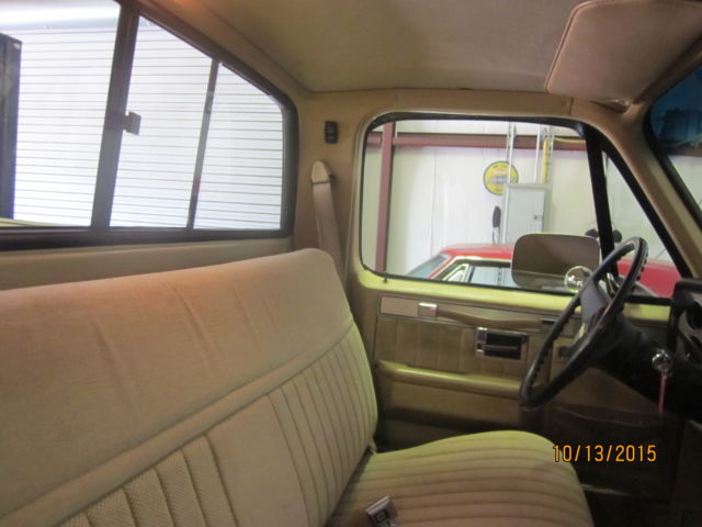 1986 Tan Chevrolet C-10 Coupe