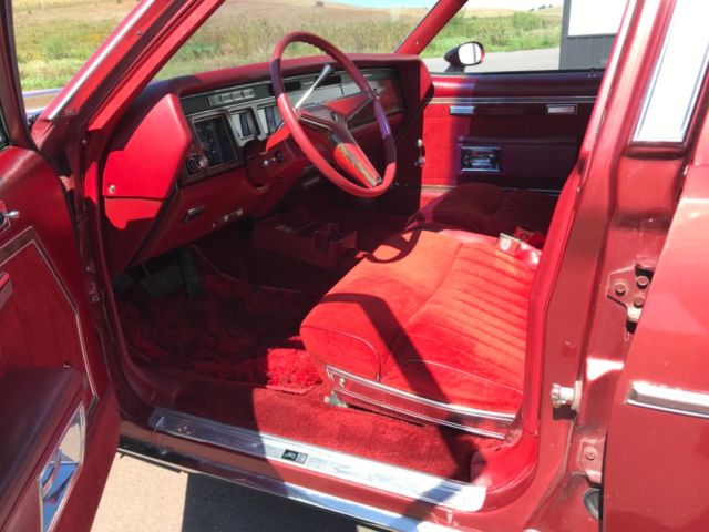 1979 Burgundy Pontiac Bonneville Sedan