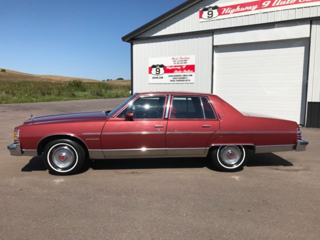 1979 Burgundy Pontiac Bonneville Sedan