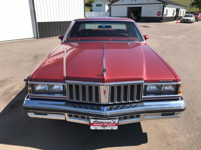 1979 Burgundy Pontiac Bonneville Sedan