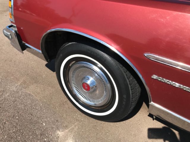 1979 Burgundy Pontiac Bonneville Sedan