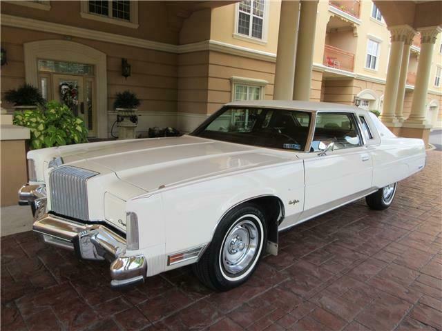 1977 White Chrysler New Yorker Coupe