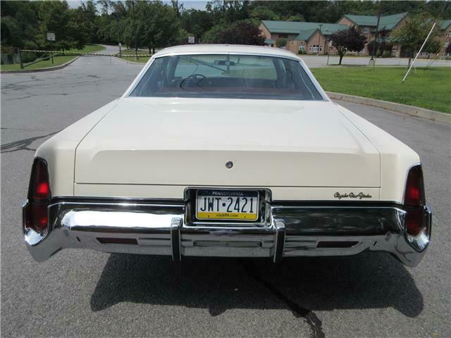 1977 White Chrysler New Yorker Coupe