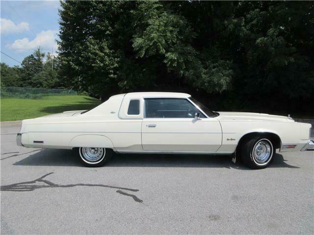 1977 White Chrysler New Yorker Coupe