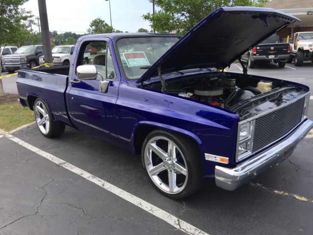 1986 Blue Chevrolet C-10 Standard Cab Pickup