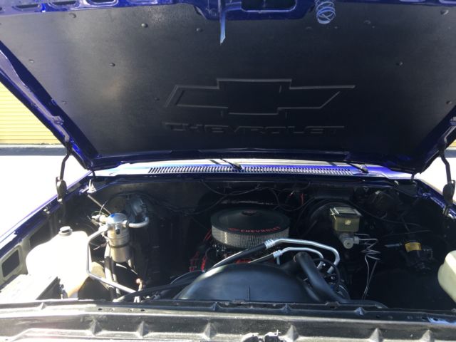 1986 Blue Chevrolet C-10 Standard Cab Pickup