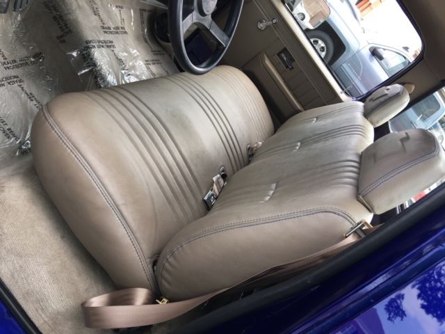 1986 Blue Chevrolet C-10 Standard Cab Pickup