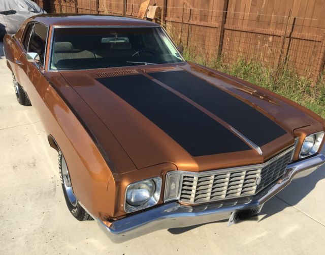 1972 Gold Chevrolet Monte Carlo Coupe