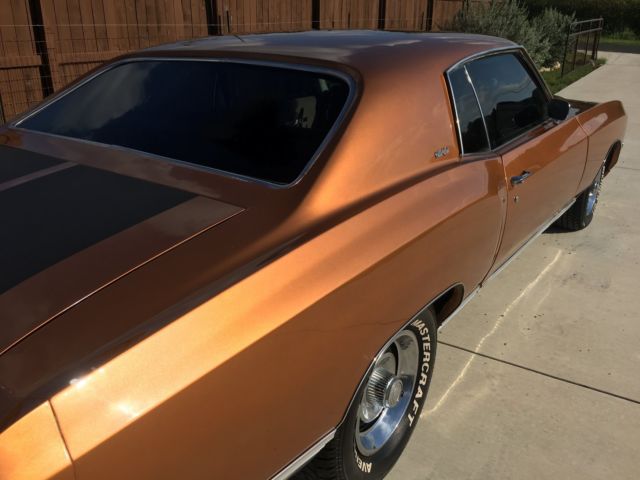 1972 Gold Chevrolet Monte Carlo Coupe