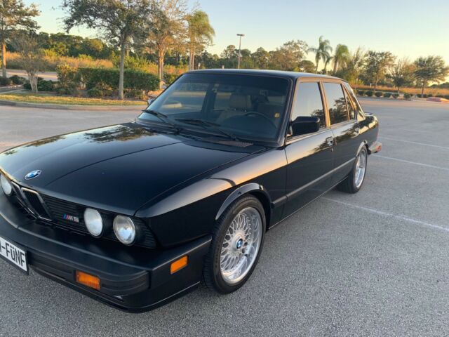 1988 Black BMW M5 Sedan