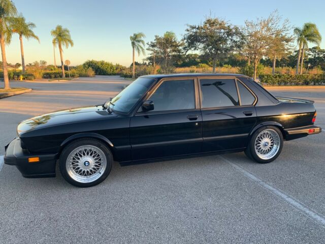 1988 Black BMW M5 Sedan