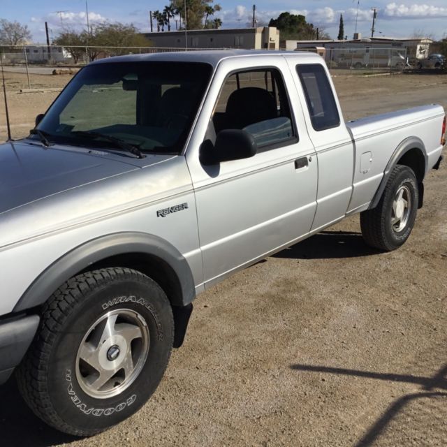 1994 Le blue Ford Ranger Crew Cab Pickup