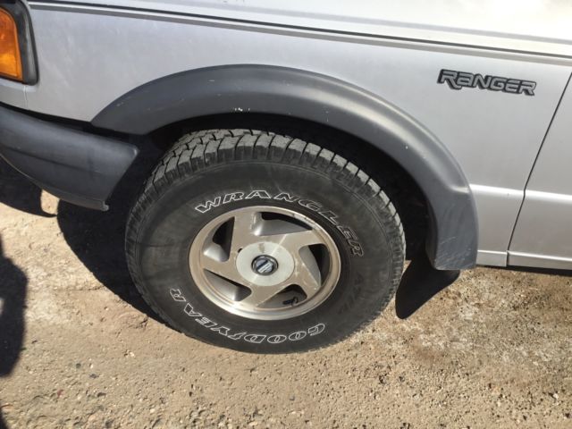 1994 Le blue Ford Ranger Crew Cab Pickup