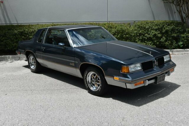 1987 Blue Oldsmobile 442 Coupe