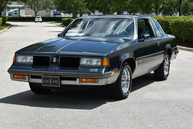 1987 Blue Oldsmobile 442 Coupe