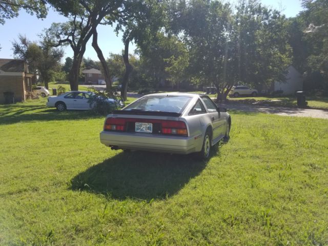 1986 Pewter Nissan 300ZX Hatchback
