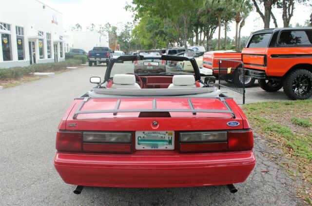 1992 Red Ford Mustang 2d Convertible