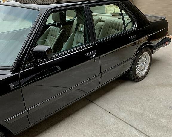1988 BMW M5