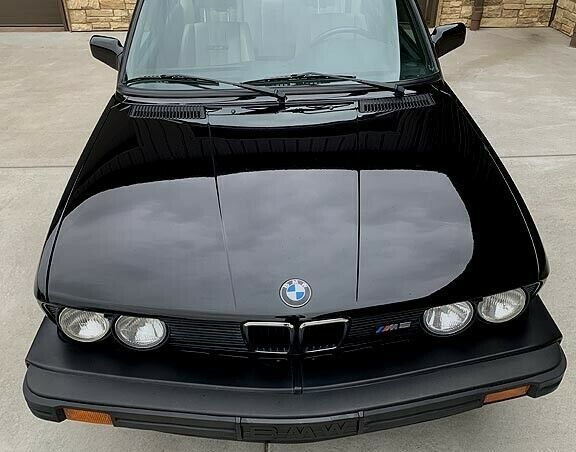 1988 BMW M5