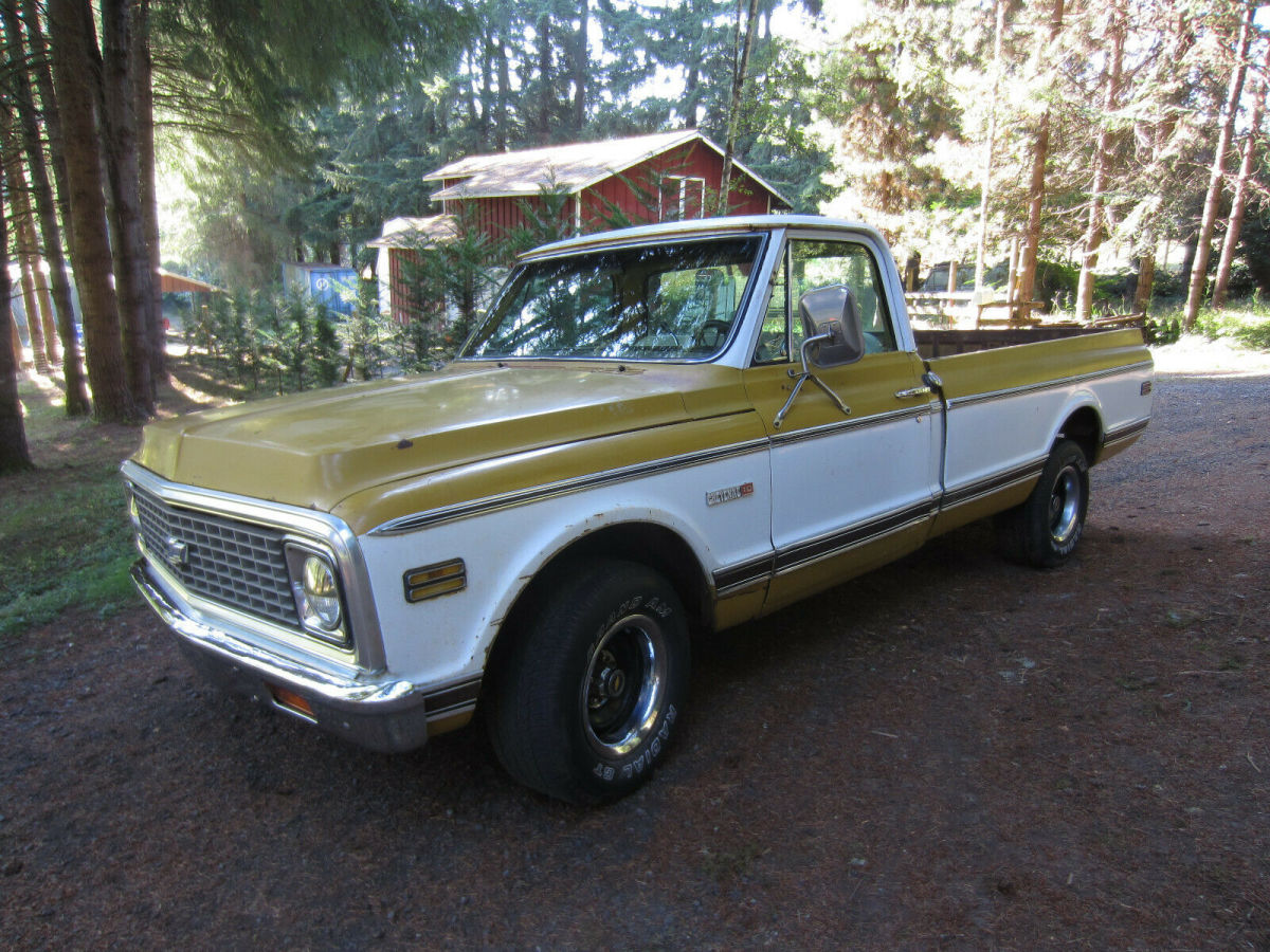 1972 Gold Chevrolet C-10