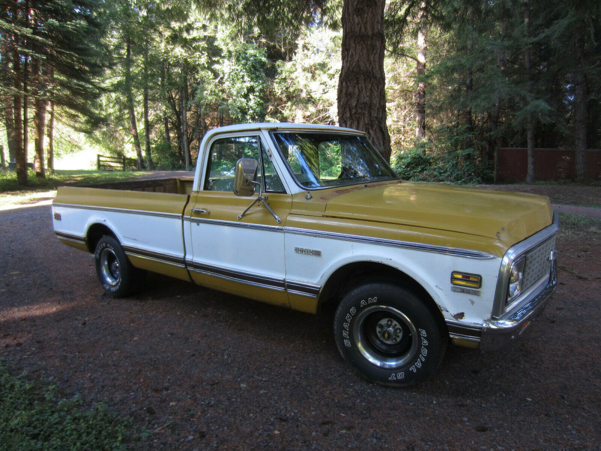 1972 Gold Chevrolet C-10