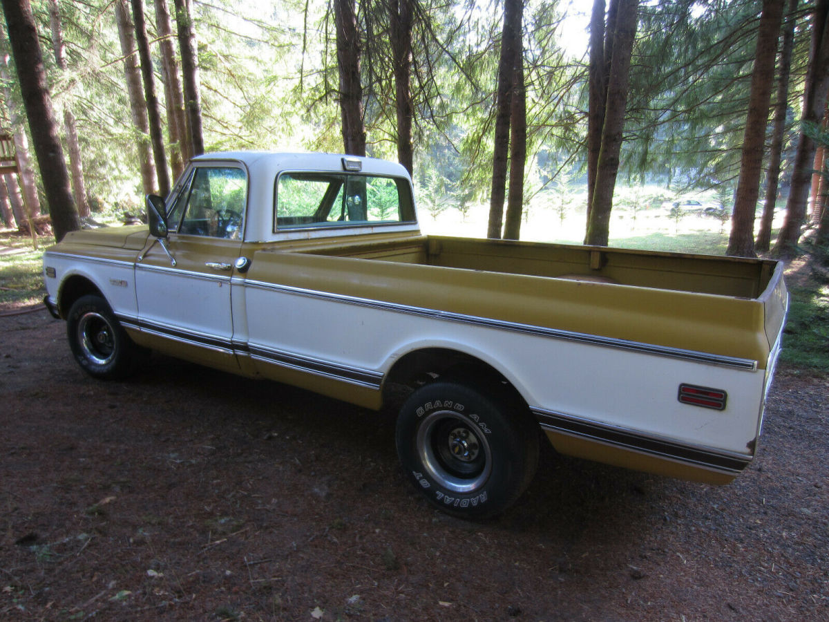 1972 Gold Chevrolet C-10