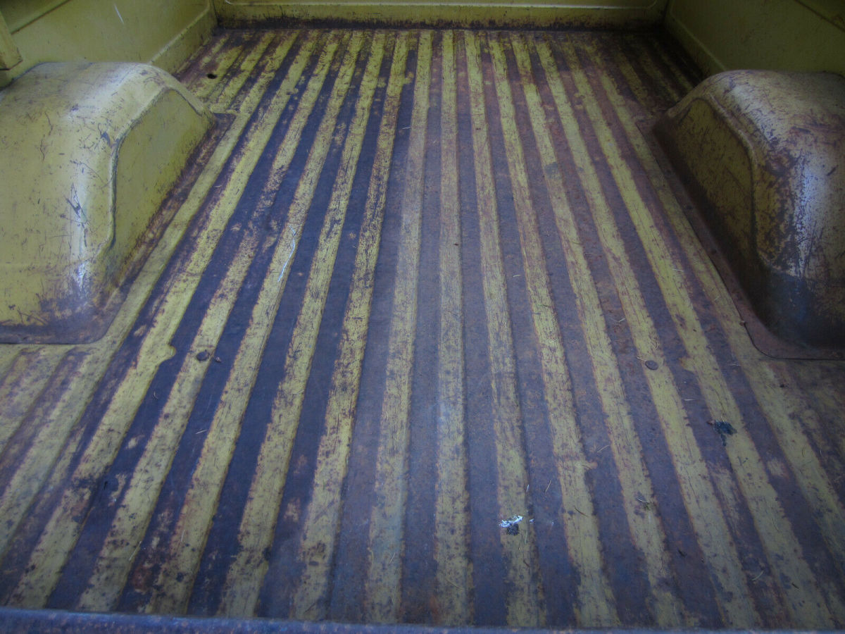 1972 Gold Chevrolet C-10