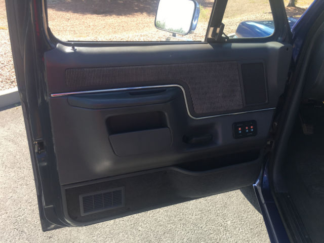 1990 Blue Ford F-150 Crew Cab Pickup
