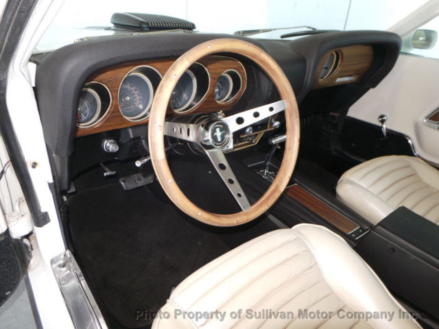 1970 White Ford Mustang