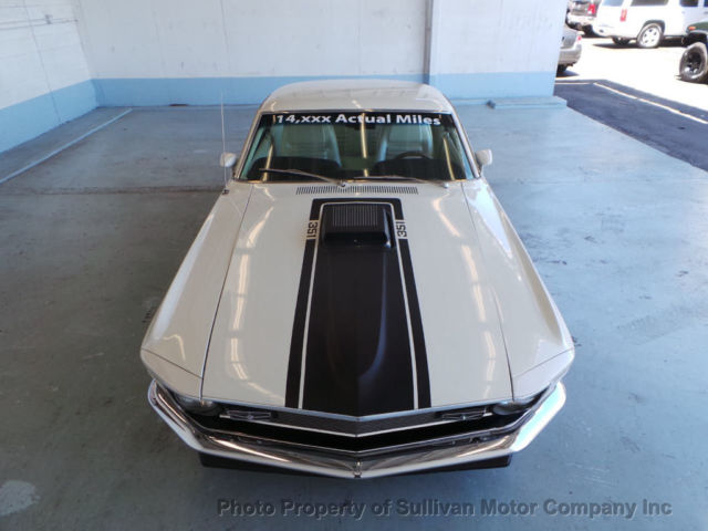1970 White Ford Mustang