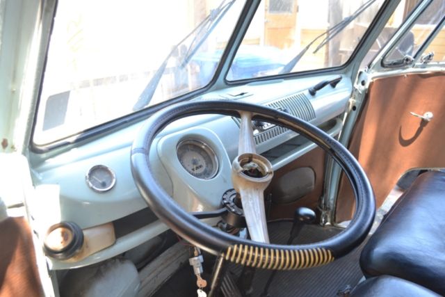 1971 Gray Blue Volkswagen Bus/Vanagon Standard Passenger Van