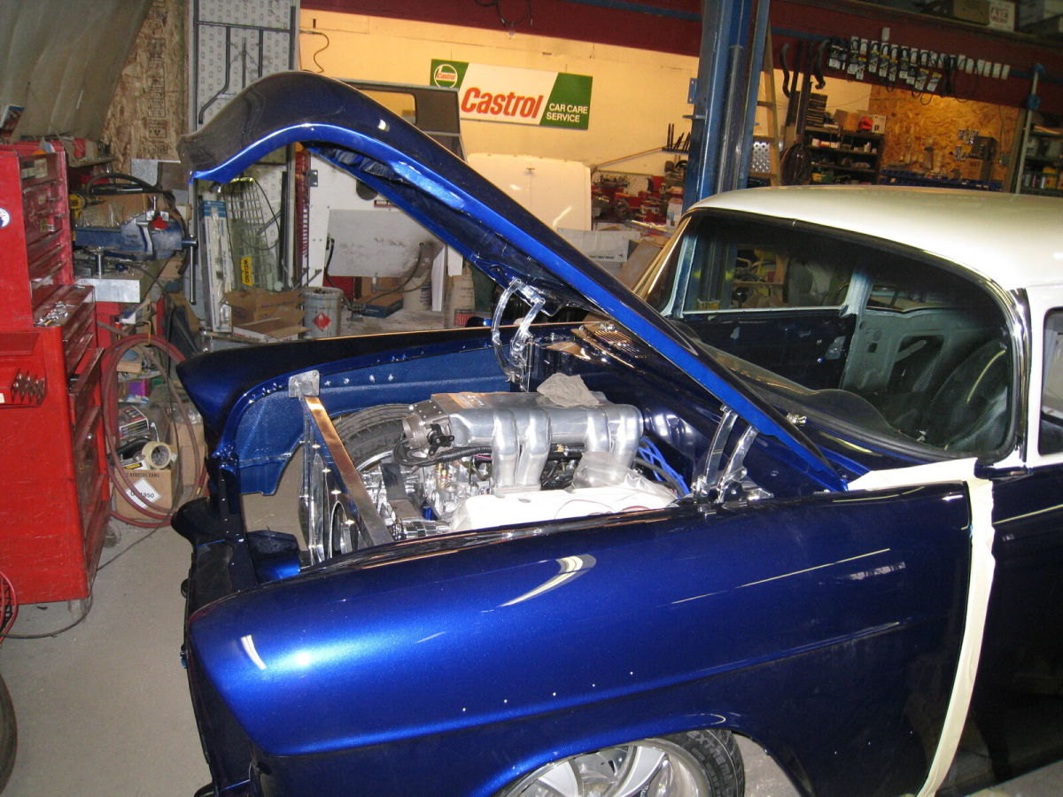 1955 Blue/White Chevrolet Bel Air/150/210 Wagon