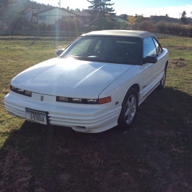 1993 White Oldsmobile Cutlass Convertible
