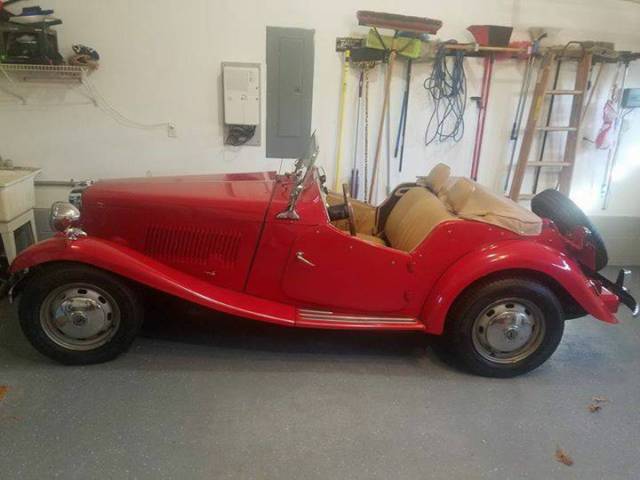 1952 Red MG T-Series Convertible