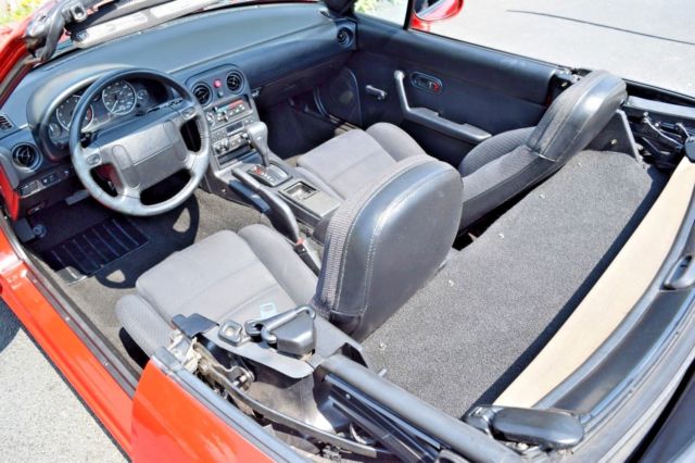 1993 RED Mazda MX-5 Miata Convertible