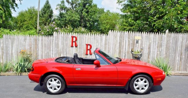 1993 RED Mazda MX-5 Miata Convertible