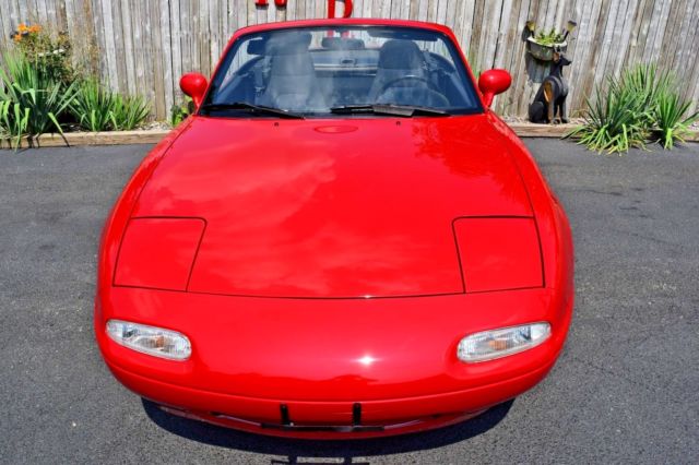 1993 RED Mazda MX-5 Miata Convertible
