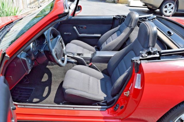 1993 RED Mazda MX-5 Miata Convertible