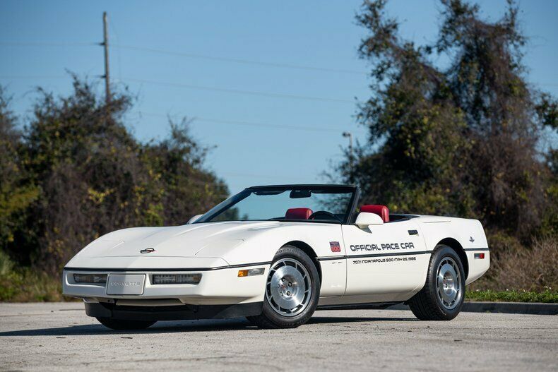 1986 White Chevrolet Corvette Convertible
