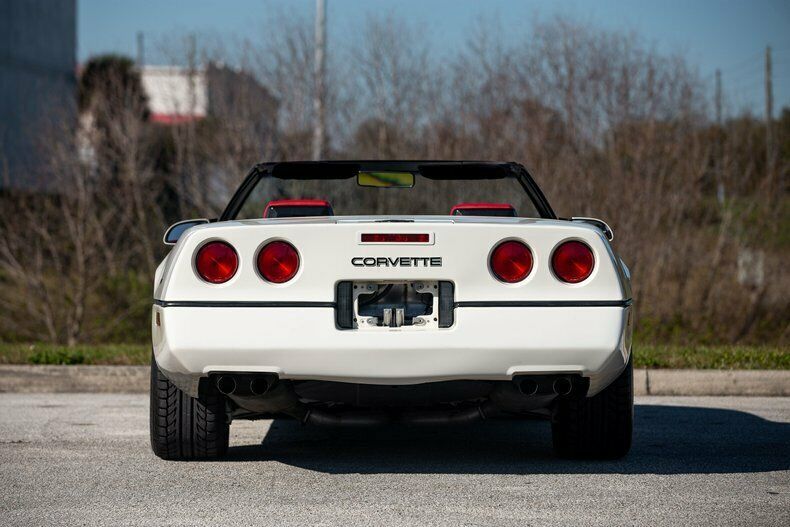 1986 White Chevrolet Corvette Convertible