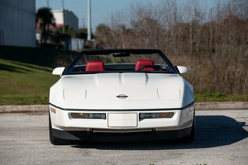 1986 White Chevrolet Corvette Convertible