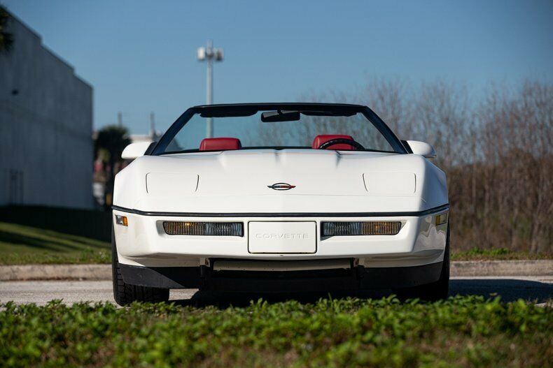 1986 White Chevrolet Corvette Convertible
