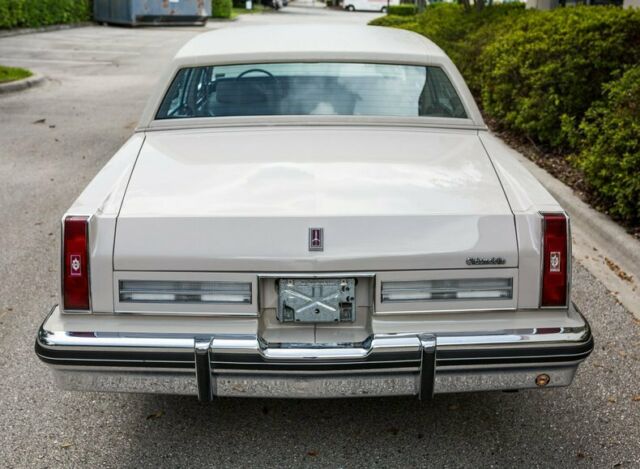 1983 Gray Oldsmobile Ninety-Eight Sedan