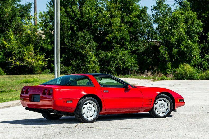 1992 Red Chevrolet Corvette Coupe