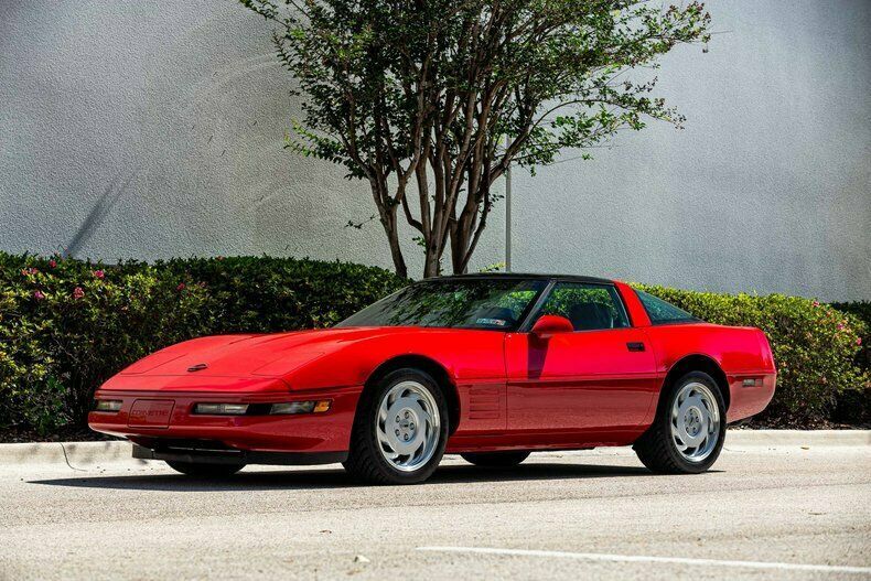 1992 Red Chevrolet Corvette Coupe