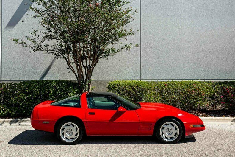 1992 Red Chevrolet Corvette Coupe