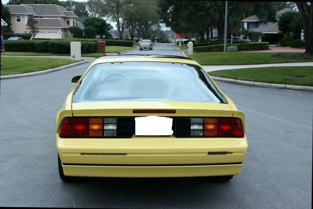 1987 Yellow Chevrolet Camaro Coupe